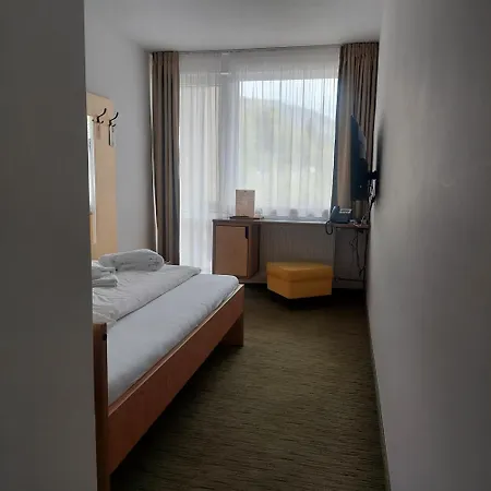 Diery Hotel Tierchowa